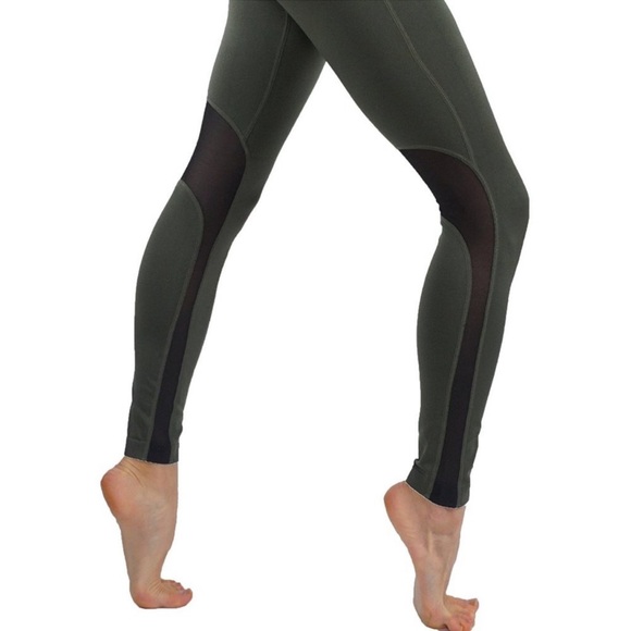 Leggings with Mesh - Picture 3 of 6
